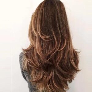 full layer haircut in agra at amisha beauty care