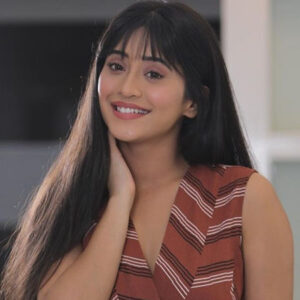 full laser haircut in agra at amisha beauty care